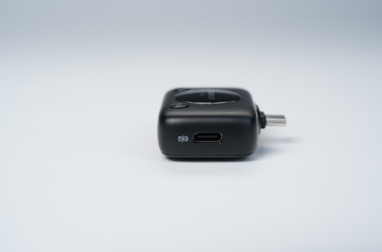 Бездротова мікрофонна система Aputure amaran Tag - USB-C Version (Black) (MP07060015) 6 Бездротова мікрофонна система Aputure amaran Tag - USB-C Version (Black) (MP07060015)