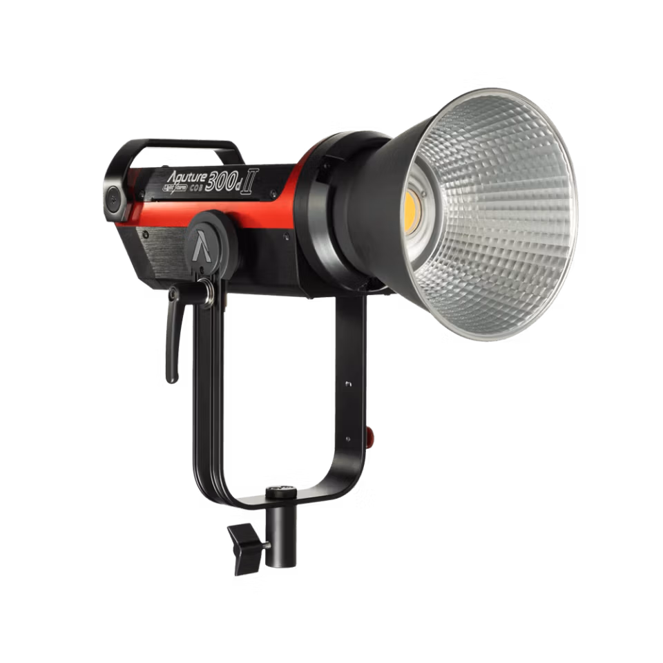 Світильник Aputure LS 300d Mark II з гіперрефлектором та поворотною вилкою 360°, що демонструє механізм фіксації